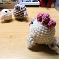 にわとりとひよこのあみぐるみ